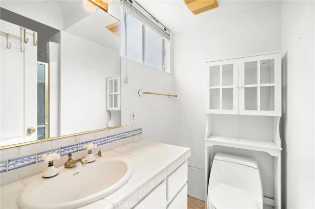 2147 Aster Place, Costa Mesa, CA 92627