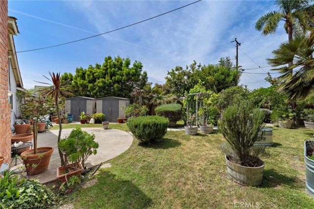 2147 Aster Place, Costa Mesa, CA 92627