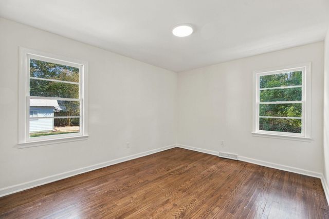 1052 Harbor View Road, Charleston, SC 29412