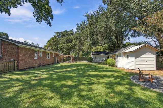 1052 Harbor View Road, Charleston, SC 29412