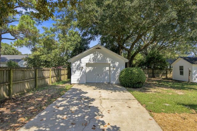 1052 Harbor View Road, Charleston, SC 29412