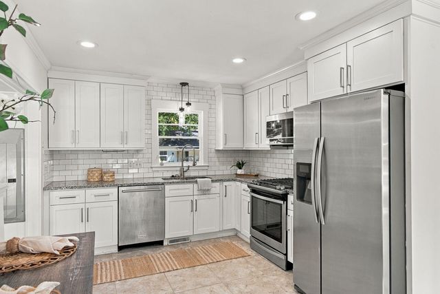 1052 Harbor View Road, Charleston, SC 29412