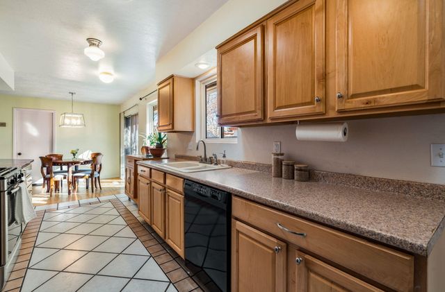 9300 Hannett Avenue NE, Albuquerque, NM 87112