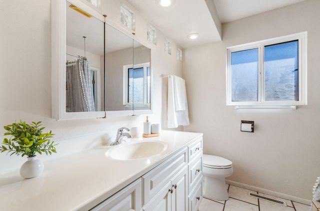 9300 Hannett Avenue NE, Albuquerque, NM 87112