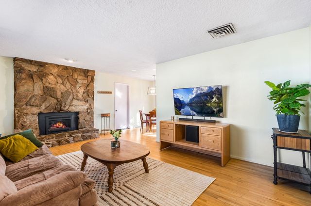 9300 Hannett Avenue NE, Albuquerque, NM 87112