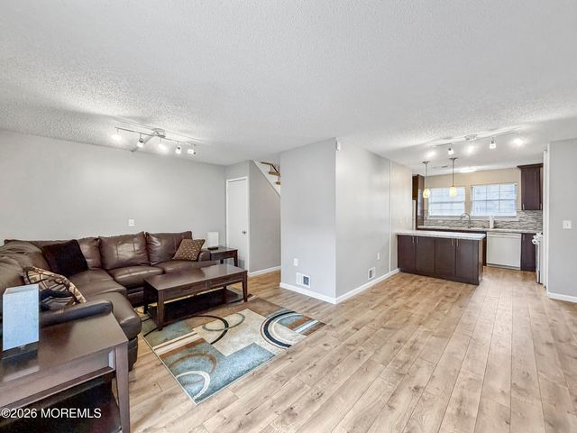 205 Bluebell Drive, Jackson, NJ 08527