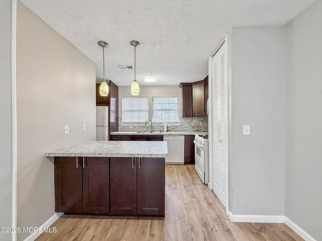 205 Bluebell Drive, Jackson, NJ 08527