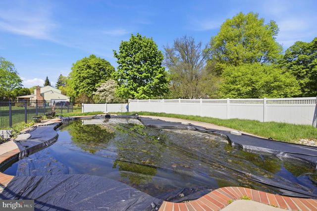 12 WOODCHUCK WAY, Glen Mills, PA 19342