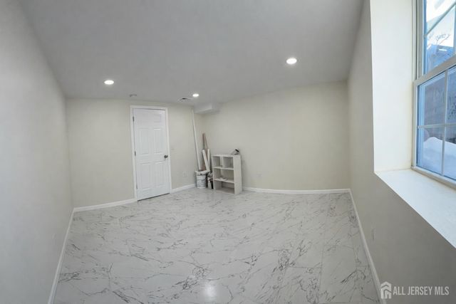 30 Falmouth Road, Iselin, NJ 08830