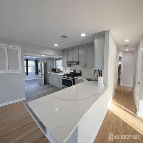 30 Falmouth Road, Iselin, NJ 08830