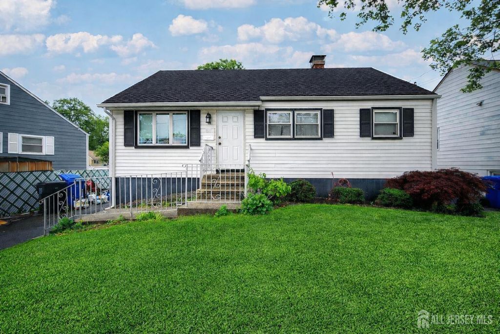 30 Falmouth Road, Iselin, NJ 08830