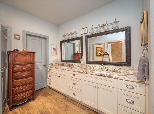 308 Buckhorn DR, Lago Vista, TX 78645