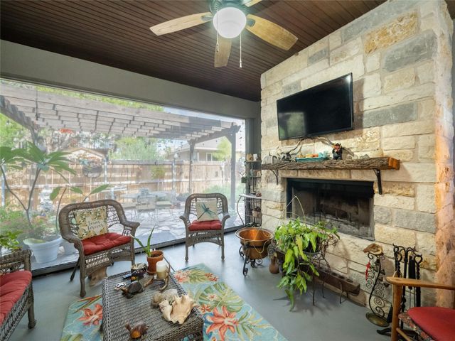 308 Buckhorn DR, Lago Vista, TX 78645