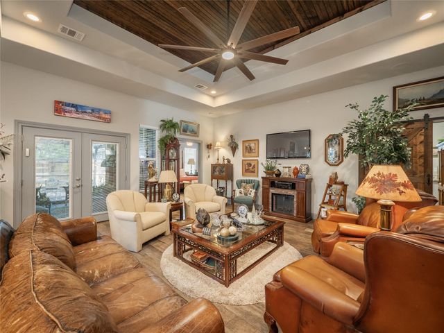 308 Buckhorn DR, Lago Vista, TX 78645