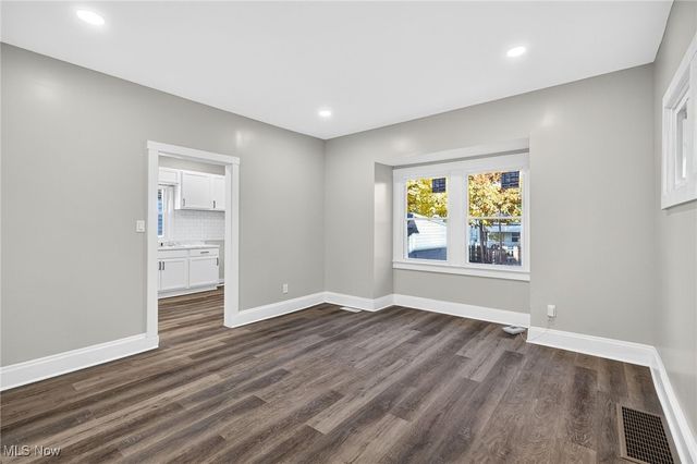 11209 Continental Avenue, Cleveland, OH 44104