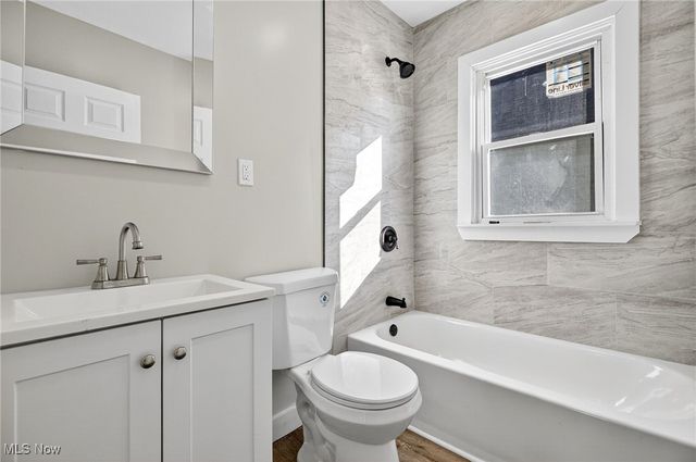 11209 Continental Avenue, Cleveland, OH 44104