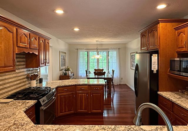 1196 Bellgrade Drive, Loogootee, IN 47553