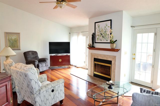 1196 Bellgrade Drive, Loogootee, IN 47553