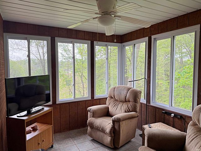1196 Bellgrade Drive, Loogootee, IN 47553