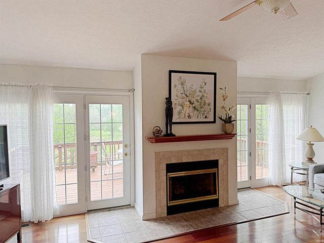 1196 Bellgrade Drive, Loogootee, IN 47553