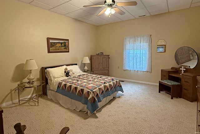 1196 Bellgrade Drive, Loogootee, IN 47553