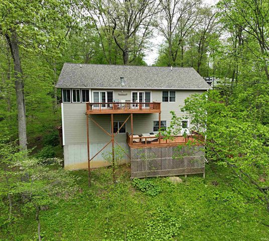 1196 Bellgrade Drive, Loogootee, IN 47553