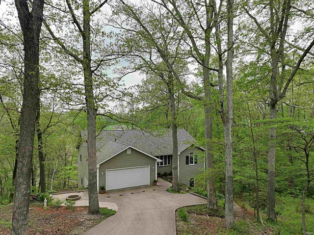 1196 Bellgrade Drive, Loogootee, IN 47553