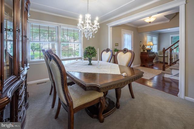 168 KNOTTY OAK DR, Mount Laurel, NJ 08054