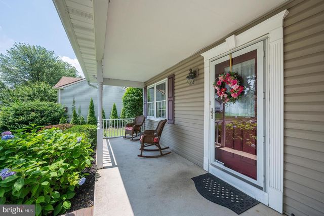 168 KNOTTY OAK DR, Mount Laurel, NJ 08054