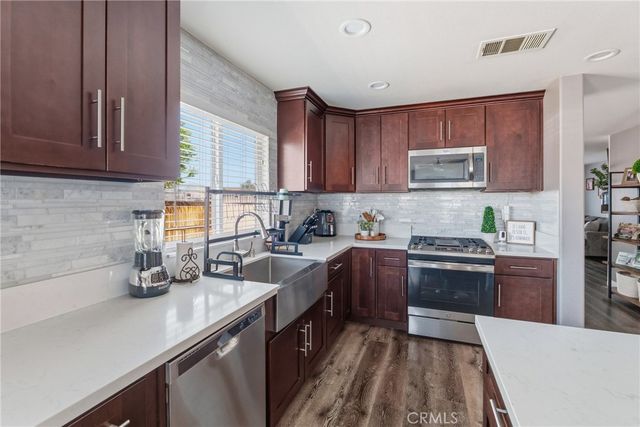 10943 Hillsborough, Adelanto, CA 92301