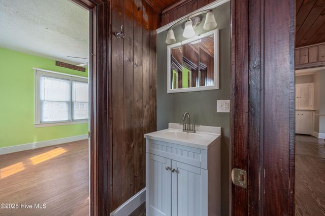 506 E Roseboro Street, Roseboro, NC 28382