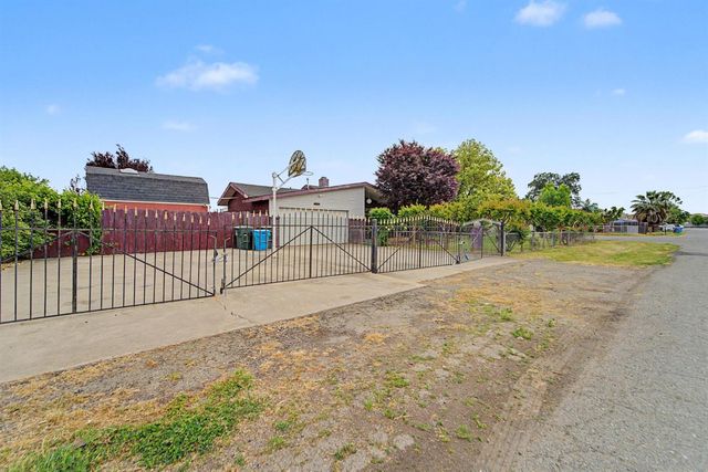 5839 Park Ave, Marysville, CA 95901