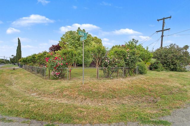 5839 Park Ave, Marysville, CA 95901