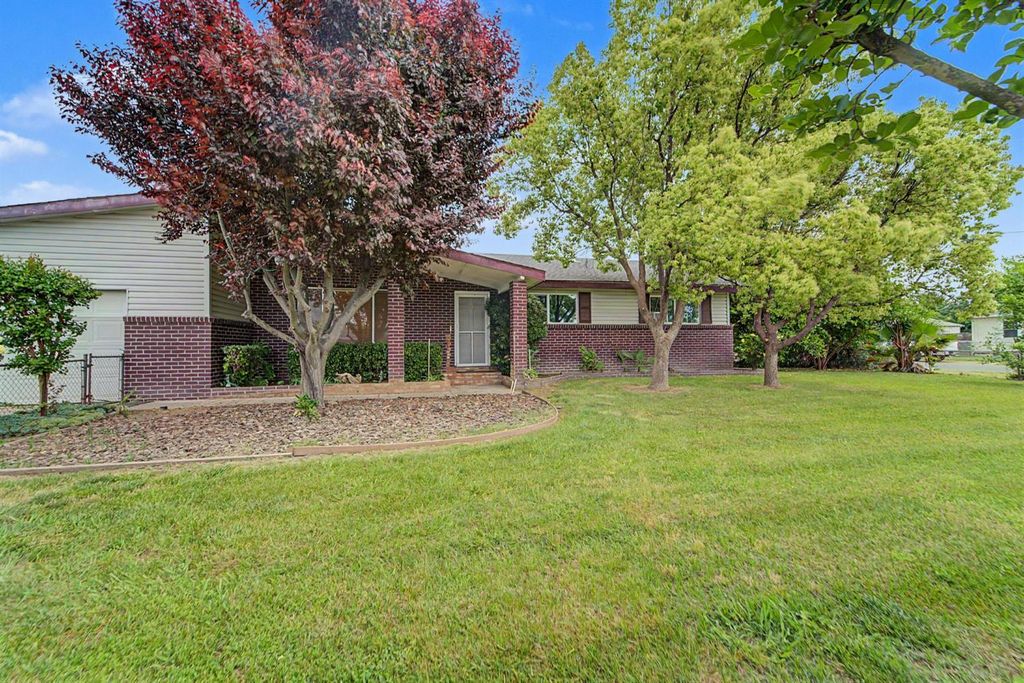 5839 Park Ave, Marysville, CA 95901