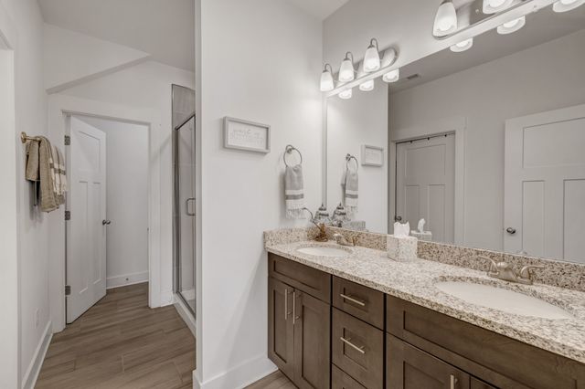 2117 Hospitality Ln, Murfreesboro, TN 37128