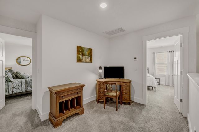 2117 Hospitality Ln, Murfreesboro, TN 37128
