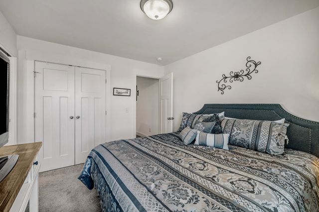 2117 Hospitality Ln, Murfreesboro, TN 37128