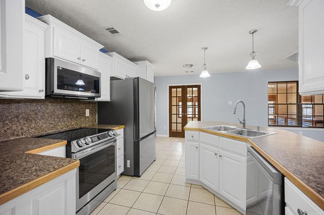 19 Lake Side Drive, Ward, AR 72176