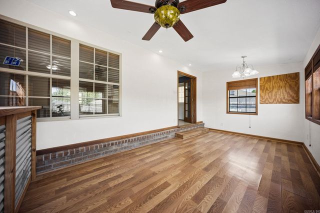 19 Lake Side Drive, Ward, AR 72176