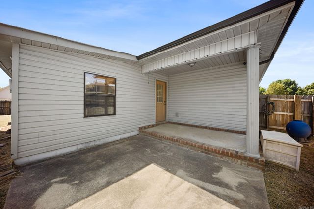 19 Lake Side Drive, Ward, AR 72176