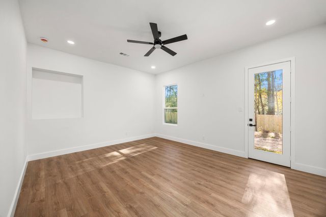 32410 Westwood Square East Dr, Magnolia, TX 77354