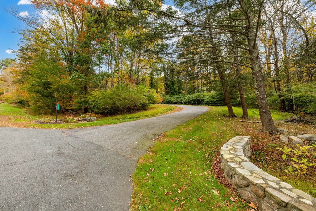 720 Town Hill Road, New Hartford, CT 06057