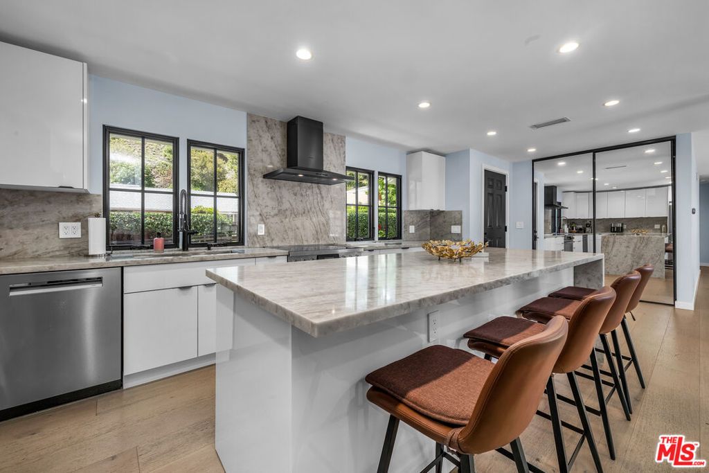 1450 N Bundy Drive, Los Angeles, CA 90049 — photo 5