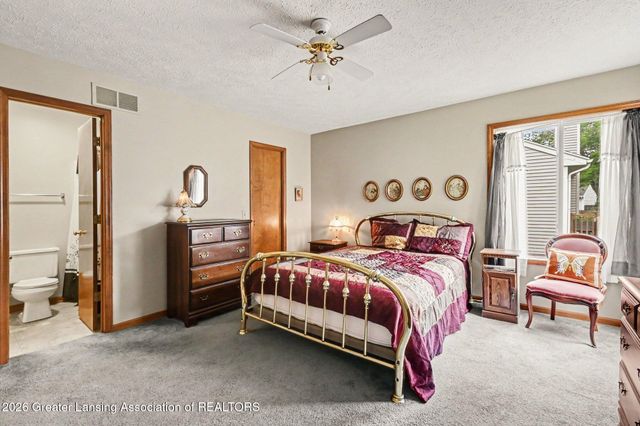 12717 Houghton Drive, Dewitt, MI 48820