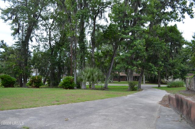 6004 Dowlingwood Drive, Beaufort, SC 29902