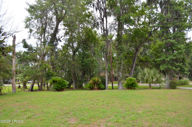 6004 Dowlingwood Drive, Beaufort, SC 29902
