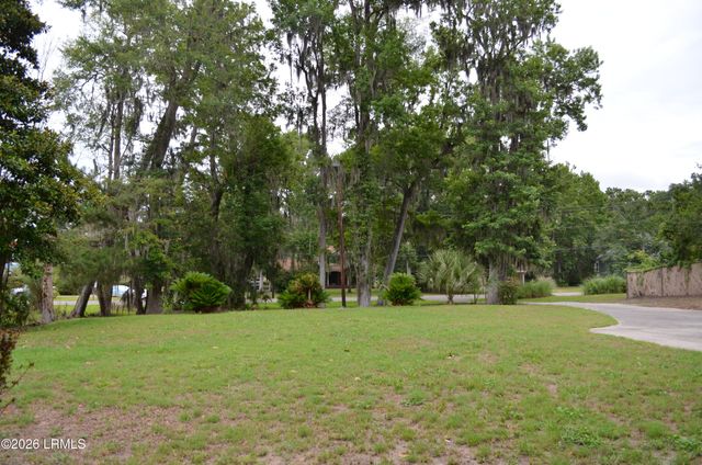6004 Dowlingwood Drive, Beaufort, SC 29902