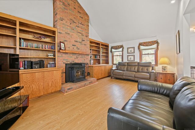 10 Becontree Heath Road, Granby, CT 06060