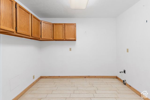 6824 S CREEKCOVE WAY, Cottonwood Heights, UT 84047