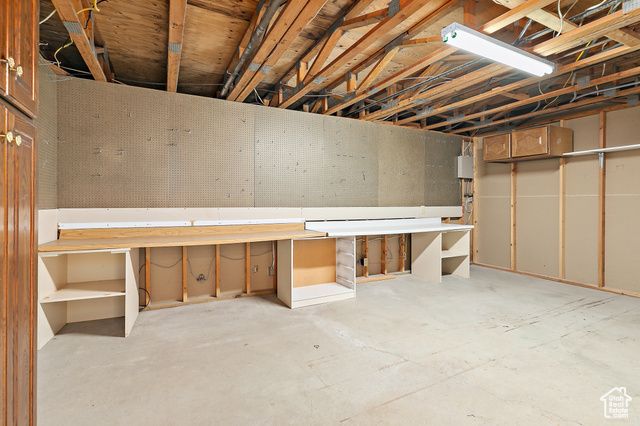 6824 S CREEKCOVE WAY, Cottonwood Heights, UT 84047